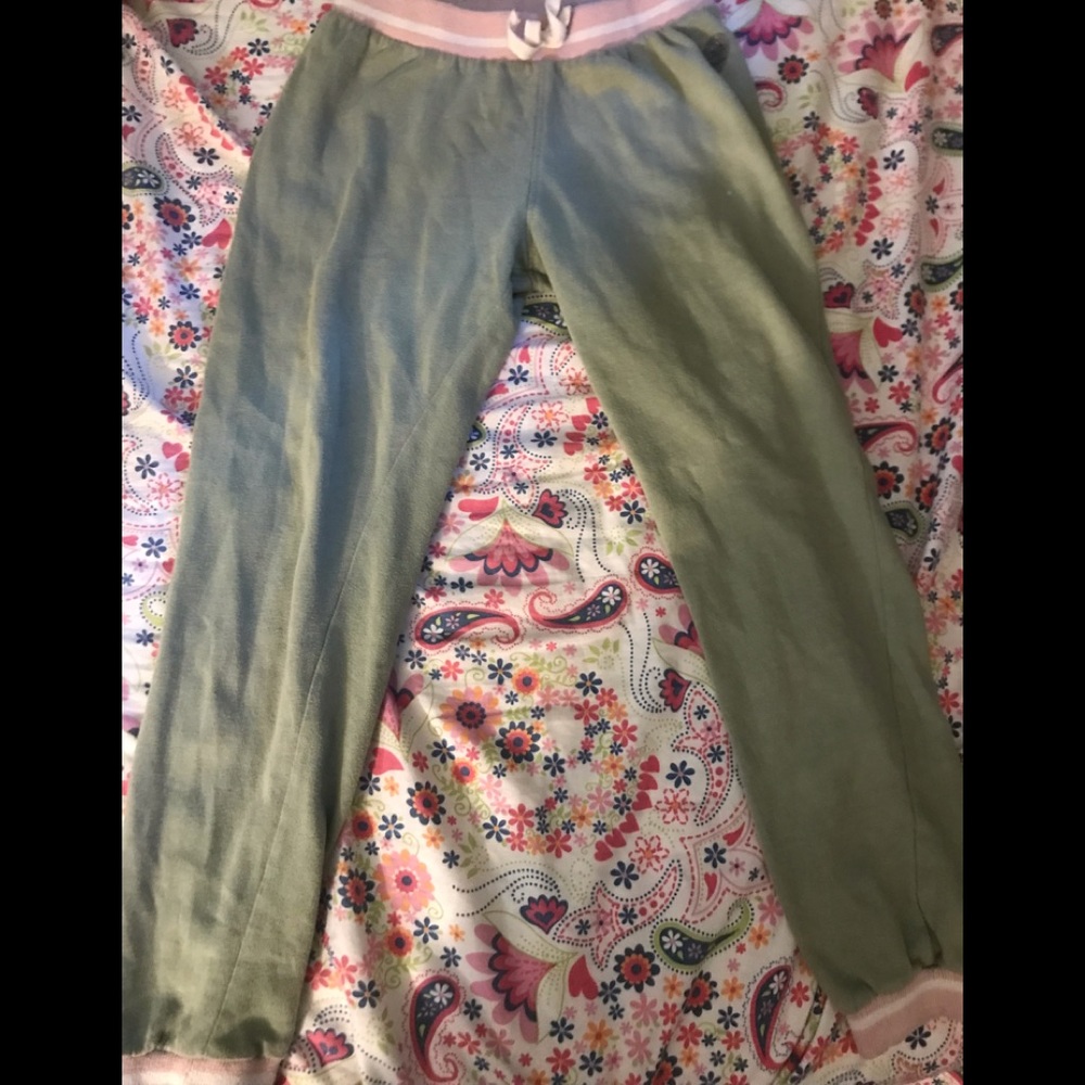 Green sweat pants nice and comfortable